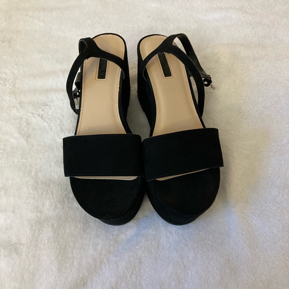 Forever 21 Black Platform Sandals with Straps - Picture 4 of 9
